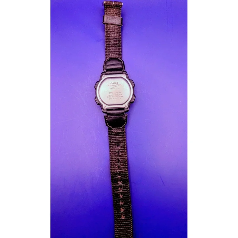 CASIO ILLUMINATOR DIGITAL WATCH 100M‎ WATER RESISTANT, Working